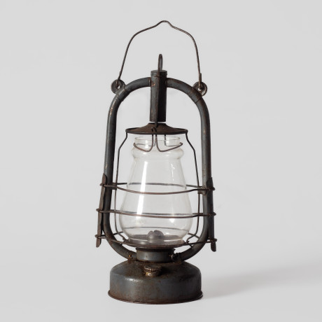 Oil lantern 